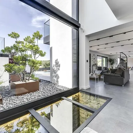 Villa Sudream House